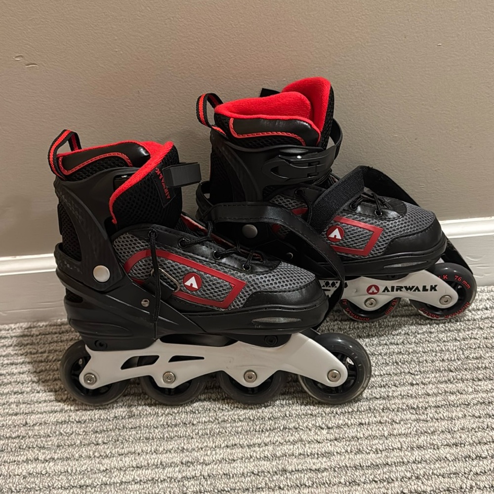 Used Women’s roller blades adjustable size 8-9.5